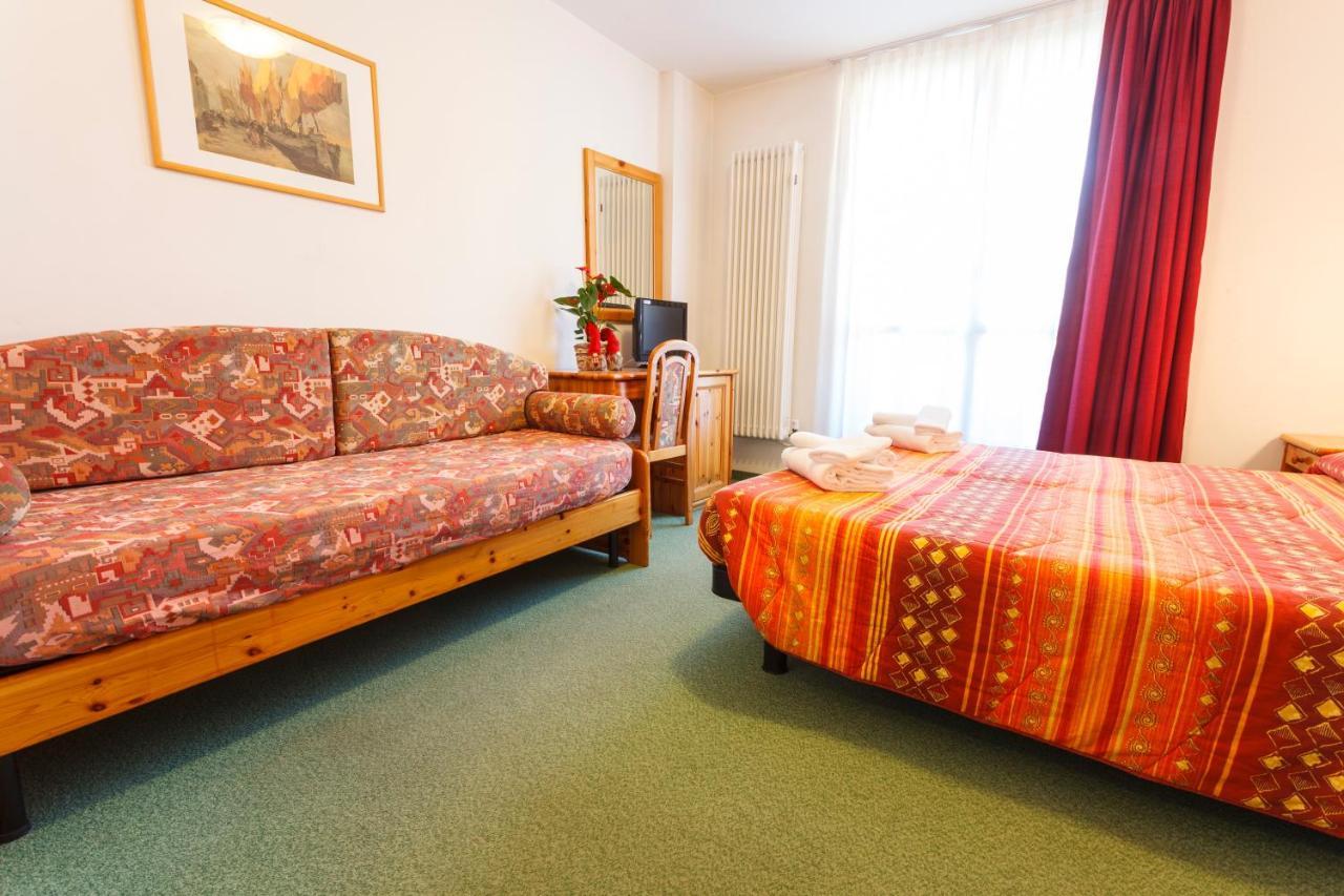 Club Hotel Solaris Cesana Torinese Zewnętrze zdjęcie