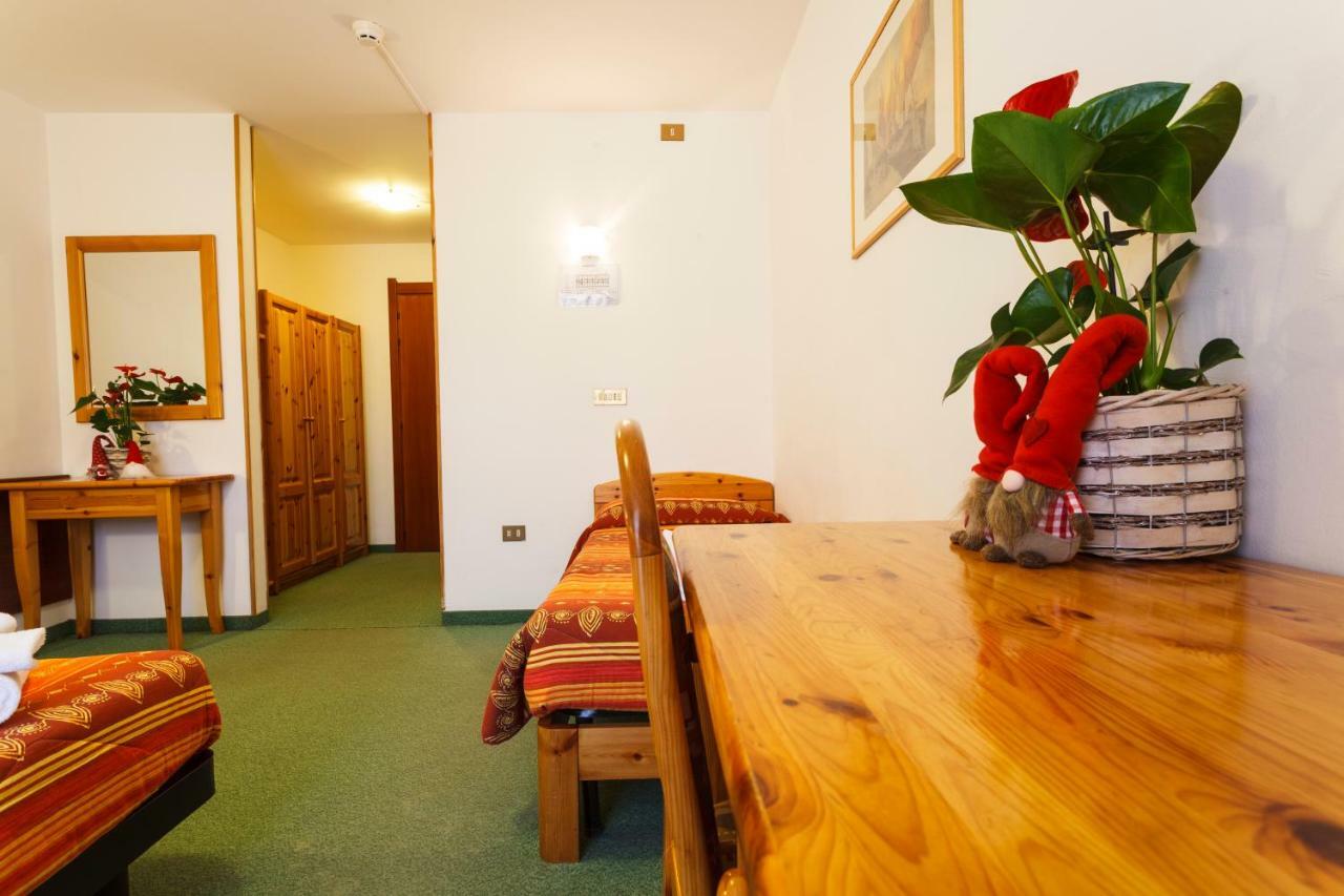 Club Hotel Solaris Cesana Torinese Zewnętrze zdjęcie