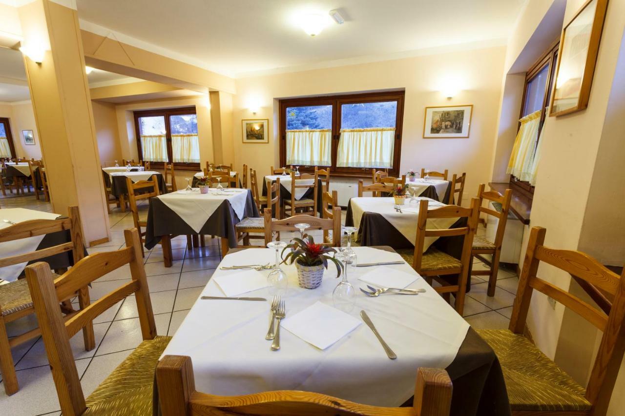 Club Hotel Solaris Cesana Torinese Zewnętrze zdjęcie