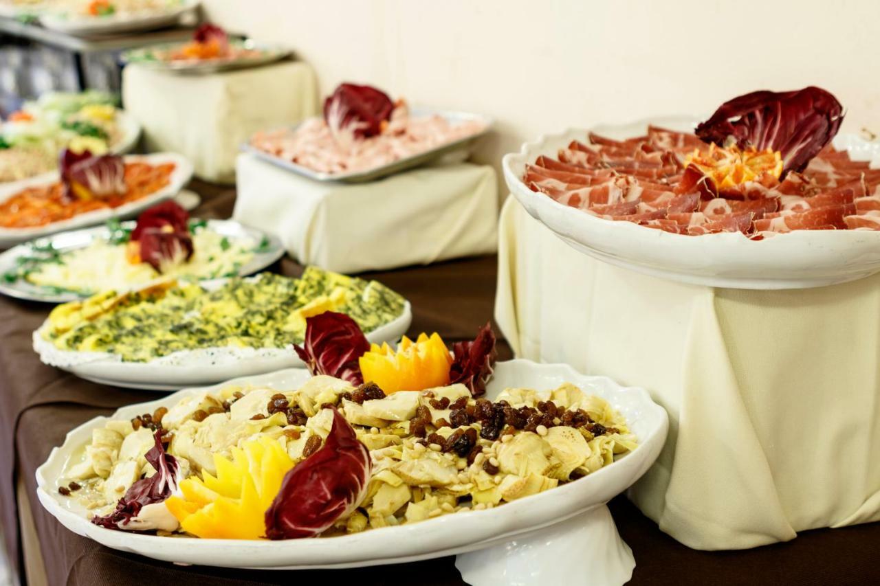 Club Hotel Solaris Cesana Torinese Zewnętrze zdjęcie