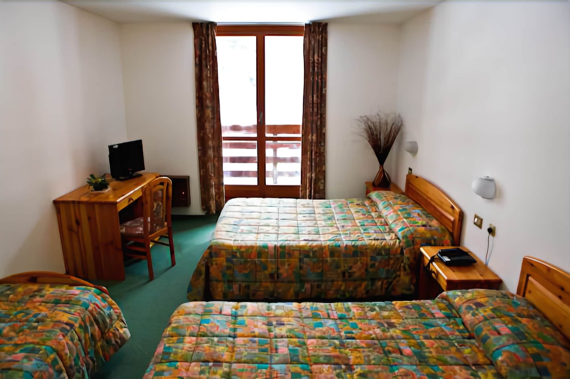 Club Hotel Solaris Cesana Torinese Zewnętrze zdjęcie